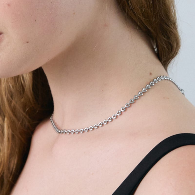 OudStudio Mini Heart Choker Necklace 42cm
OudStudio Mini Heart Choker Necklace 42cm