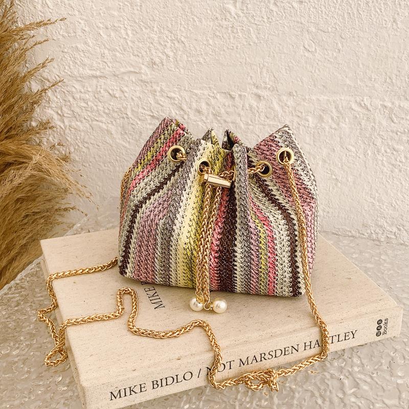Premium bag women s spring new commuter underarm bag fashionable simple niche design shoulder messenger bag
Premium bag women s spring new commuter underarm bag fashionable simple niche design shoulder messenger bag