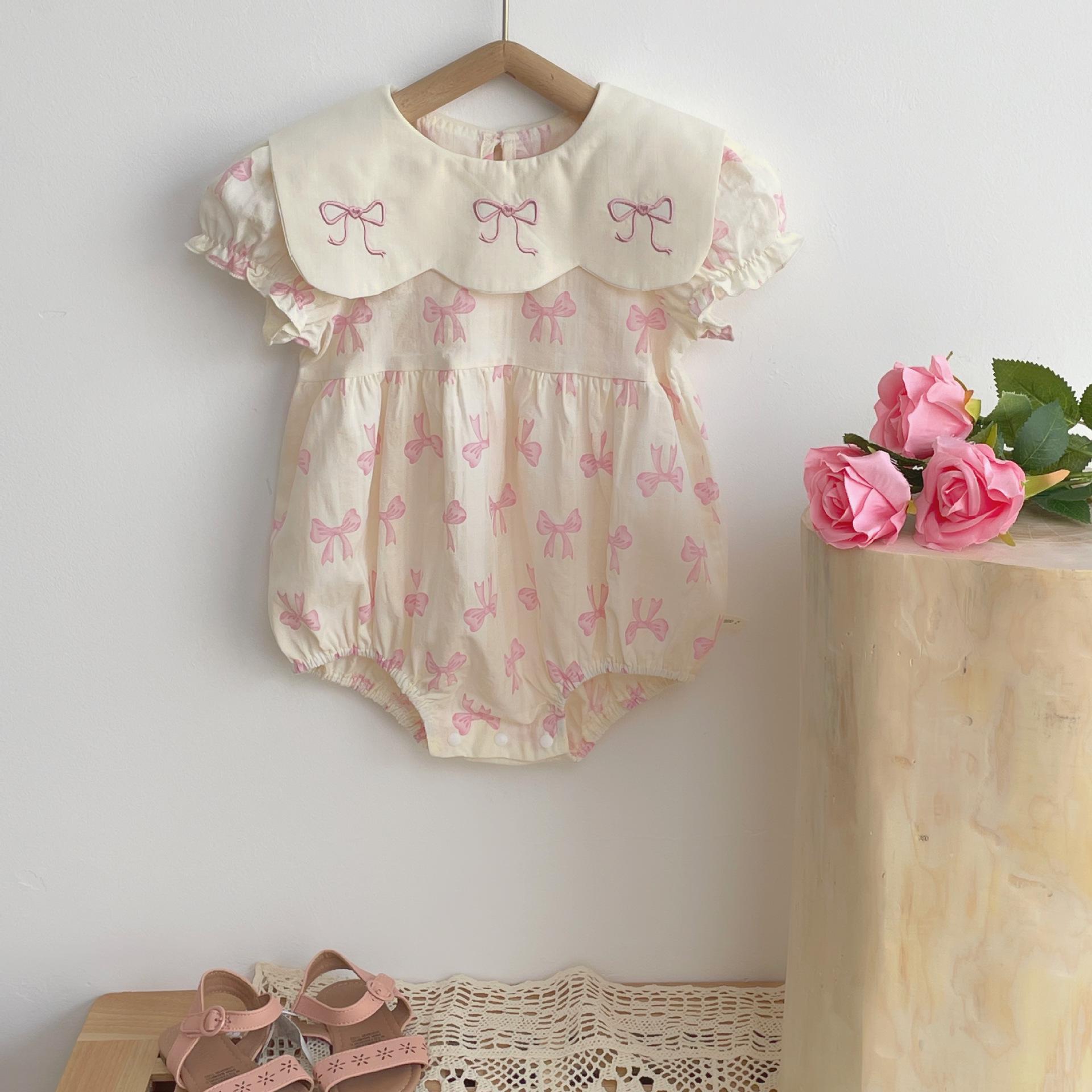 Baby Princess Short Sleeve Summer Romper – Super Cute Newborn Onesie with Snap Crotch 85 cm
Baby Princess Short Sleeve Summer Romper – Super Cute Newborn Onesie with Snap Crotch 85 cm