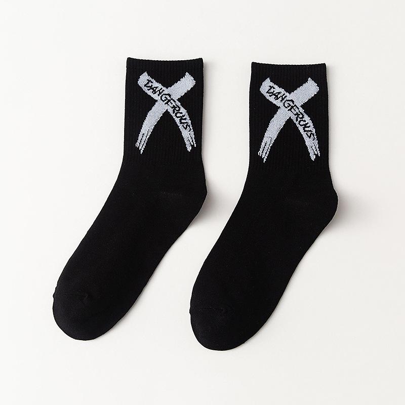 Men s Mid-Calf Black & White Odor-Resistant Breathable Long Socks for Autumn/Winter Sports One Size
Men s Mid-Calf Black & White Odor-Resistant Breathable Long Socks for Autumn/Winter Sports One Size