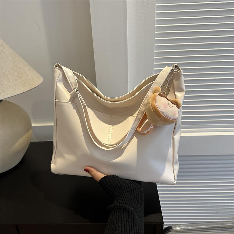 Fashionable Large Capacity Tote Bag With Soft Structure For Street Style Enthusiasts Without Pendant білий
Fashionable Large Capacity Tote Bag With Soft Structure For Street Style Enthusiasts Without Pendant білий