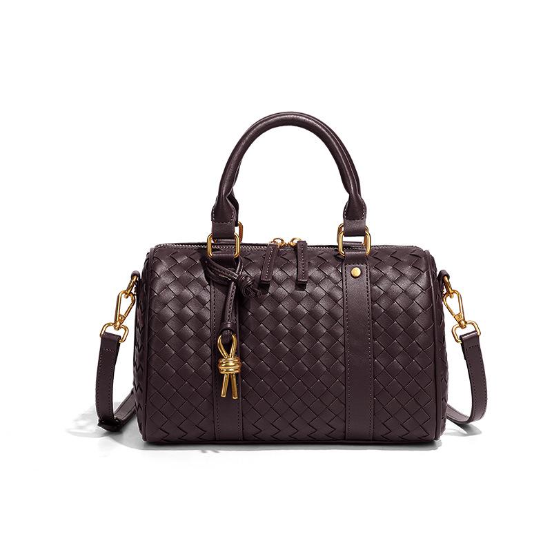 Индивидуальность высокое чувство ретро сумочка практичная универсальная плечевая кроссбоди ручной работы женская сумка сумка-подушка
Индивидуальность высокое чувство ретро сумочка практичная универсальная плечевая кроссбоди ручной работы женская сумка сумка-подушка