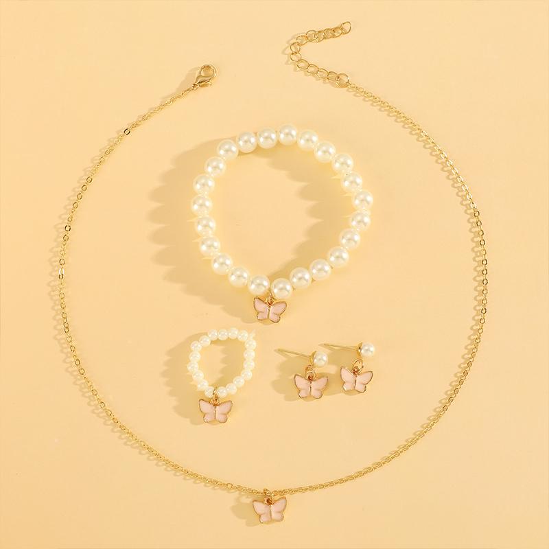 Модный набор женской бижутерии золотого цвета в виде ключа: серьги-подвески и ожерелье. Креативные серьги с геометрическим дизайном в виде ключа, украшенные кристаллами циркония. Подарок с цирконием.
Модный набор женской бижутерии золотого цвета в виде ключа: серьги-подвески и ожерелье. Креативные серьги с геометрическим дизайном в виде ключа, украшенные кристаллами циркония. Подарок с цирконием.