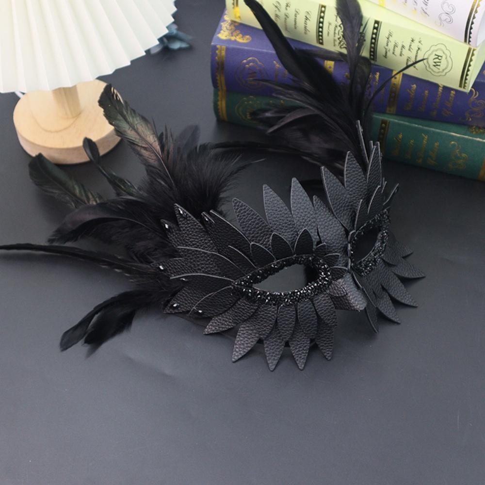Bird-Beak Mask Mysterious Feather Half Face Mask Masquerade Party Mask Premium For Dance Parties Carnivals Masquerades чёрный
Bird-Beak Mask Mysterious Feather Half Face Mask Masquerade Party Mask Premium For Dance Parties Carnivals Masquerades чёрный