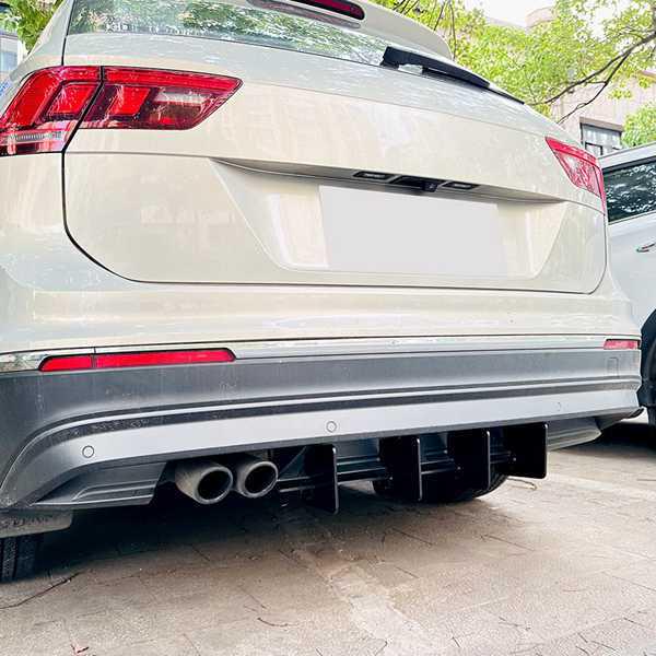 Compatible with 2021-2023 Volkswagen Tiguan MK2.5 Rear Lip Diffuser Blade Cover None
Compatible with 2021-2023 Volkswagen Tiguan MK2.5 Rear Lip Diffuser Blade Cover None
