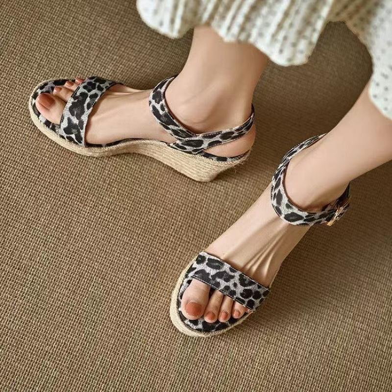 Fashion Genuine Leather Summer Platform Sandals Women Peep Toe High Wedges Heel Ankle Buckles Sandalia Espadrilles Female Sandals Shoes 34 чёрный
Fashion Genuine Leather Summer Platform Sandals Women Peep Toe High Wedges Heel Ankle Buckles Sandalia Espadrilles Female Sandals Shoes 34 чёрный