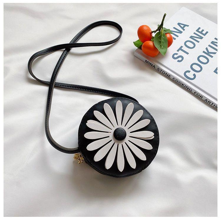 Cute Little Daisy Girl Small Children s Shoulder Bags Fashion PU Leather Princess Mini Messenger Bag Coin Purse Wallet Handbags чёрный
Cute Little Daisy Girl Small Children s Shoulder Bags Fashion PU Leather Princess Mini Messenger Bag Coin Purse Wallet Handbags чёрный