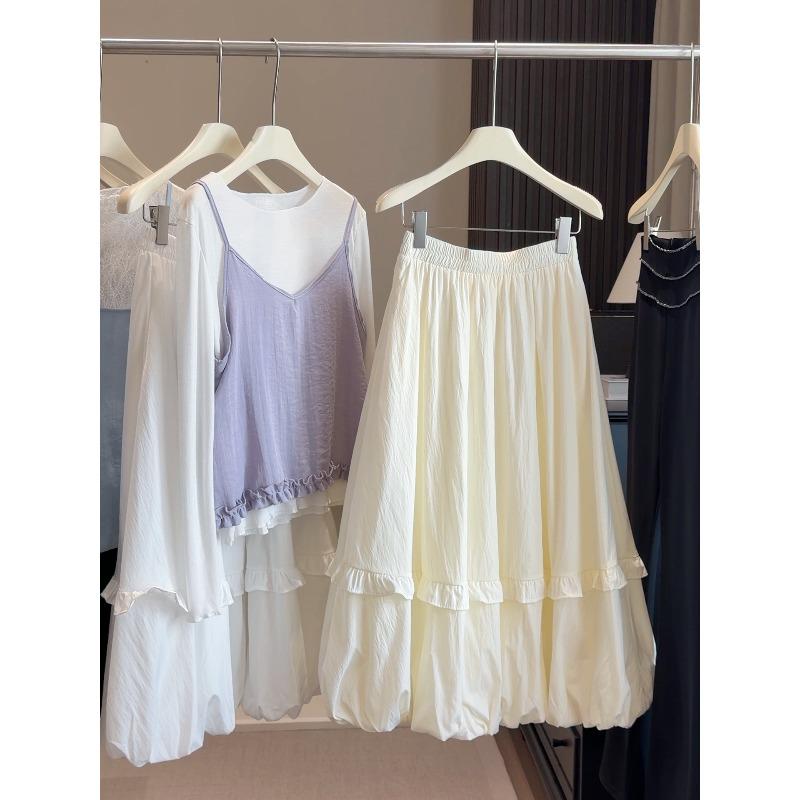 Spring new Korean version of white fungus edge bud skirt for women with A character medium and long skirt covering the hips and swinging skirt One size fits all
Spring new Korean version of white fungus edge bud skirt for women with A character medium and long skirt covering the hips and swinging skirt One size fits all