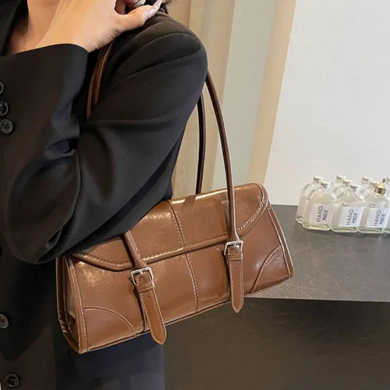 Trend Burgundy Oil Wax Leather Shoulder Bag Elegant Luxury Women s Underarm bag Commuter Gorgeous Ladies Tote Bags HandBag
Trend Burgundy Oil Wax Leather Shoulder Bag Elegant Luxury Women s Underarm bag Commuter Gorgeous Ladies Tote Bags HandBag