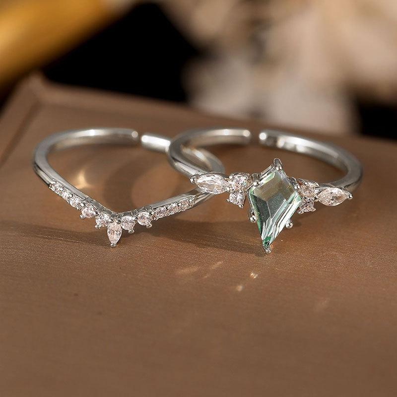New Fashionable and Popular Water Drop-shaped Green Moss Ring Niche Copper Gold-plated Silver Ring Women s Stack Adjustable opening срібний
New Fashionable and Popular Water Drop-shaped Green Moss Ring Niche Copper Gold-plated Silver Ring Women s Stack Adjustable opening срібний