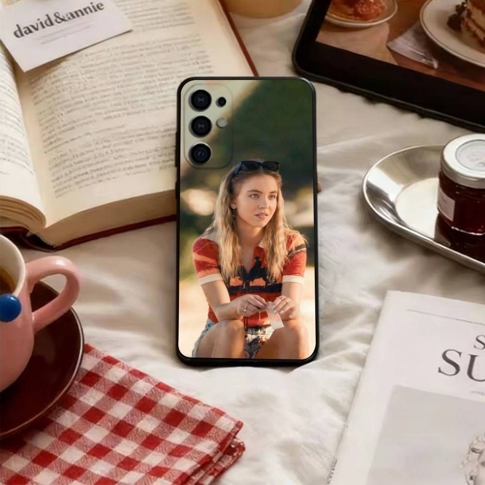 Sydney Sweeney Phone Case Black Silicone Soft For Samsung S25,S24,S21,S22,S23,S30,Ultra,S20,Plus,Fe,Lite Samsung S105G
Sydney Sweeney Phone Case Black Silicone Soft For Samsung S25,S24,S21,S22,S23,S30,Ultra,S20,Plus,Fe,Lite Samsung S105G