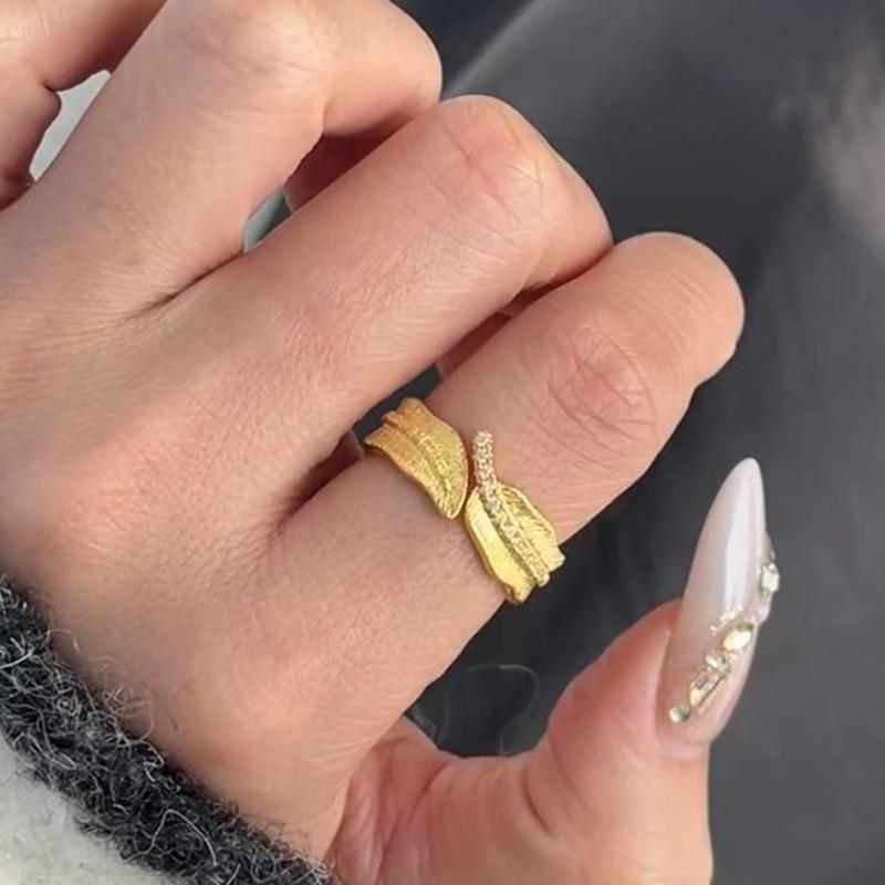 PANJBJ 925 Sterling Silver Golden Feather Ring For Women Zircon Irregular Frosting Fashion Jewelry Party Gift Dropshipping
PANJBJ 925 Sterling Silver Golden Feather Ring For Women Zircon Irregular Frosting Fashion Jewelry Party Gift Dropshipping