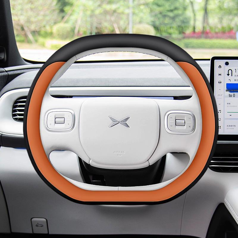 Compatible Nappa leather steering wheel covers for 24 XPeng G6 models: X9, P7, P5, M03, G9, and G3 (hand-sewn only). 38 cm
Compatible Nappa leather steering wheel covers for 24 XPeng G6 models: X9, P7, P5, M03, G9, and G3 (hand-sewn only). 38 cm