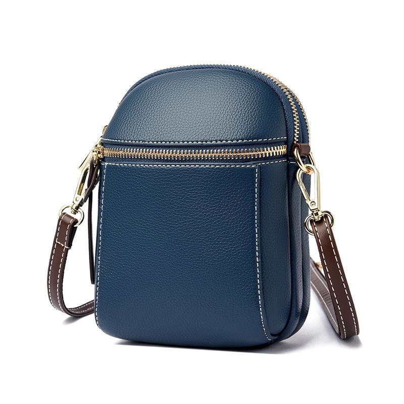 Women s bag Portable New Year s mother bag PU soft leather shoulder messenger bag Tide bag темно-синього кольору
Women s bag Portable New Year s mother bag PU soft leather shoulder messenger bag Tide bag темно-синього кольору