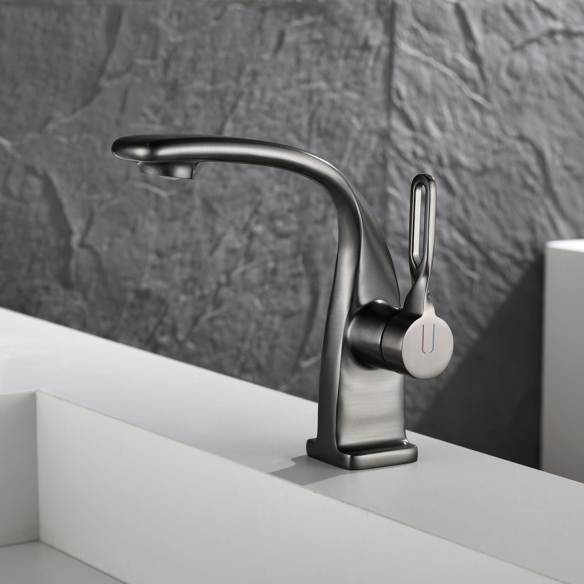 New Basin faucet bathroom Sink faucet hot and cold chrome/grey wash faucet,water tap sink mixer brass single lever sink mixer серый
New Basin faucet bathroom Sink faucet hot and cold chrome/grey wash faucet,water tap sink mixer brass single lever sink mixer серый