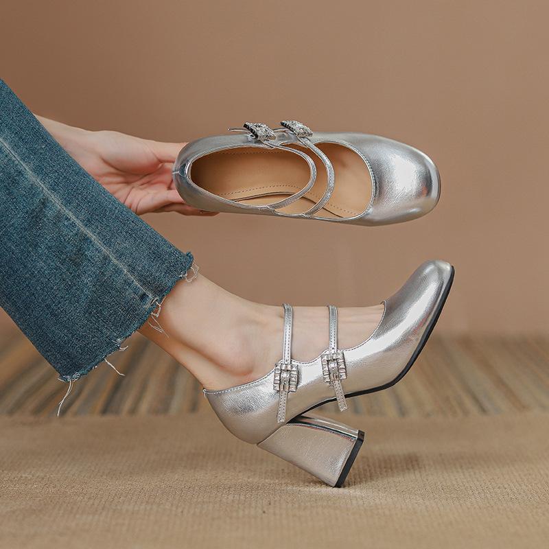 Shoes women s 2025 new one-word with light mouth rhinestone high heels Royal sister sexy silver Mary Jane single shoes 34
Shoes women s 2025 new one-word with light mouth rhinestone high heels Royal sister sexy silver Mary Jane single shoes 34
