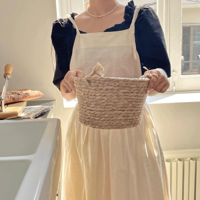 Flower shop apron cafe baking one-piece black
Flower shop apron cafe baking one-piece black