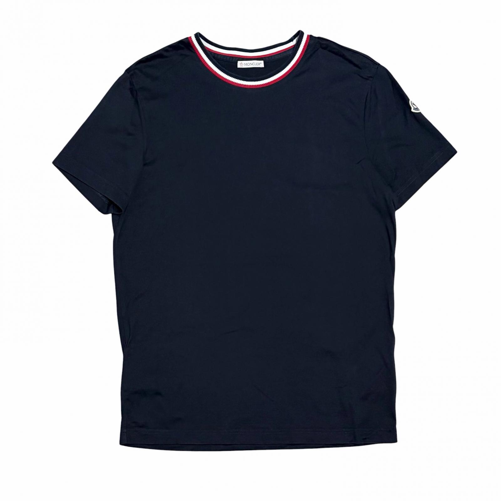 Used MONCLER E209180283008390YShort sleeve T-shirt Dark navy mens S Темно-синій
Used MONCLER E209180283008390YShort sleeve T-shirt Dark navy mens S Темно-синій