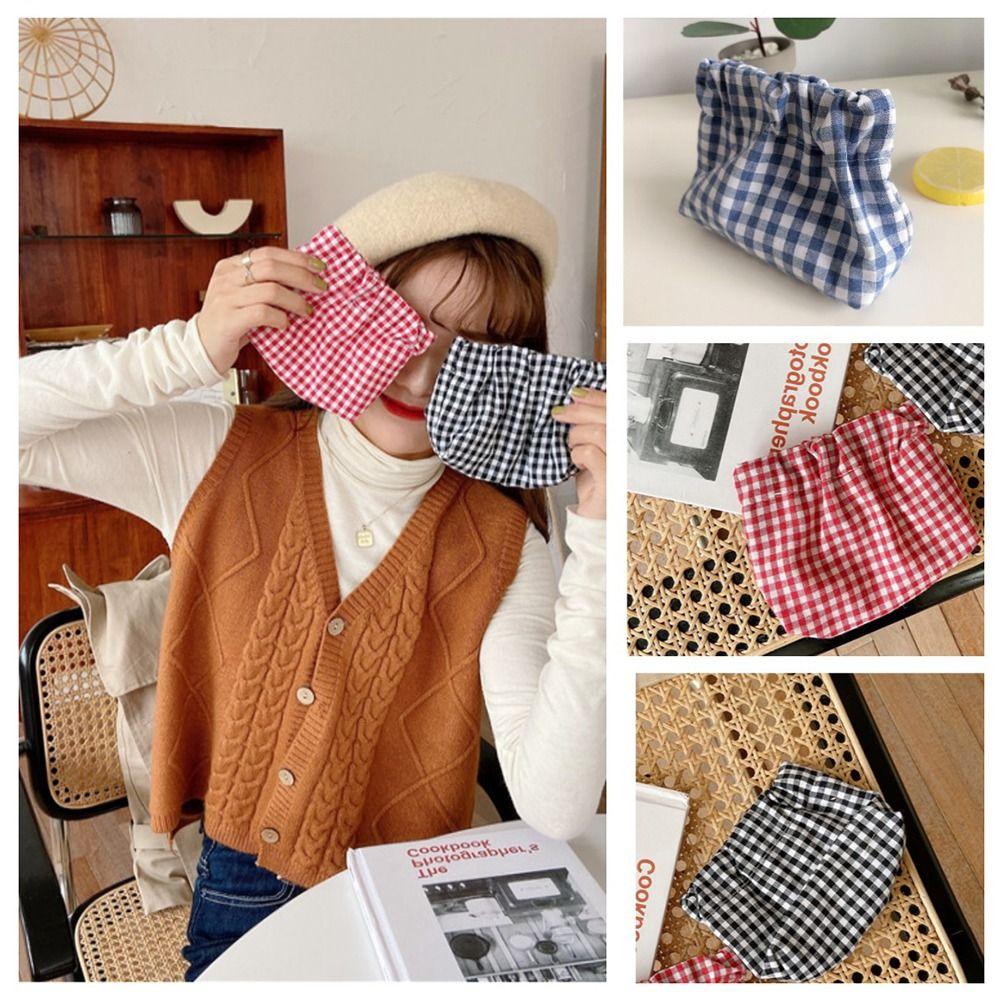 Korean Style Leaf Spring Bag Storage Bag Small Item Bags Casual Plaid Coin Purse Outdoor
Korean Style Leaf Spring Bag Storage Bag Small Item Bags Casual Plaid Coin Purse Outdoor