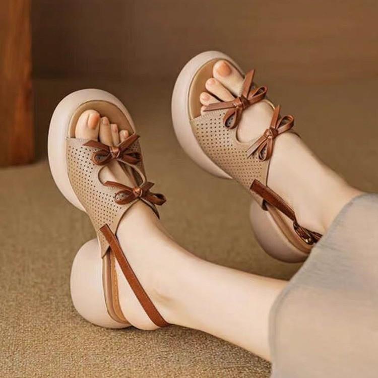 Fashion Summer Genuine Leather Bow Toe Exposed Thick-soled Roman Shoe Women s New Year s Style One-shoulder Buckle Sandals 35
Fashion Summer Genuine Leather Bow Toe Exposed Thick-soled Roman Shoe Women s New Year s Style One-shoulder Buckle Sandals 35