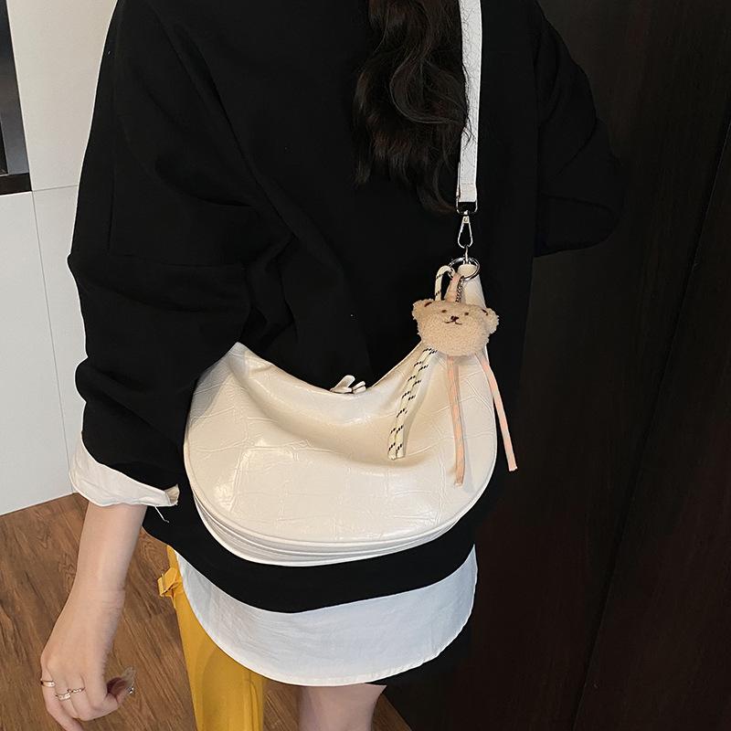 Large capacity versatile portable dumpling bag women s 2025 summer new trendy casual fashion shoulder bag
Large capacity versatile portable dumpling bag women s 2025 summer new trendy casual fashion shoulder bag