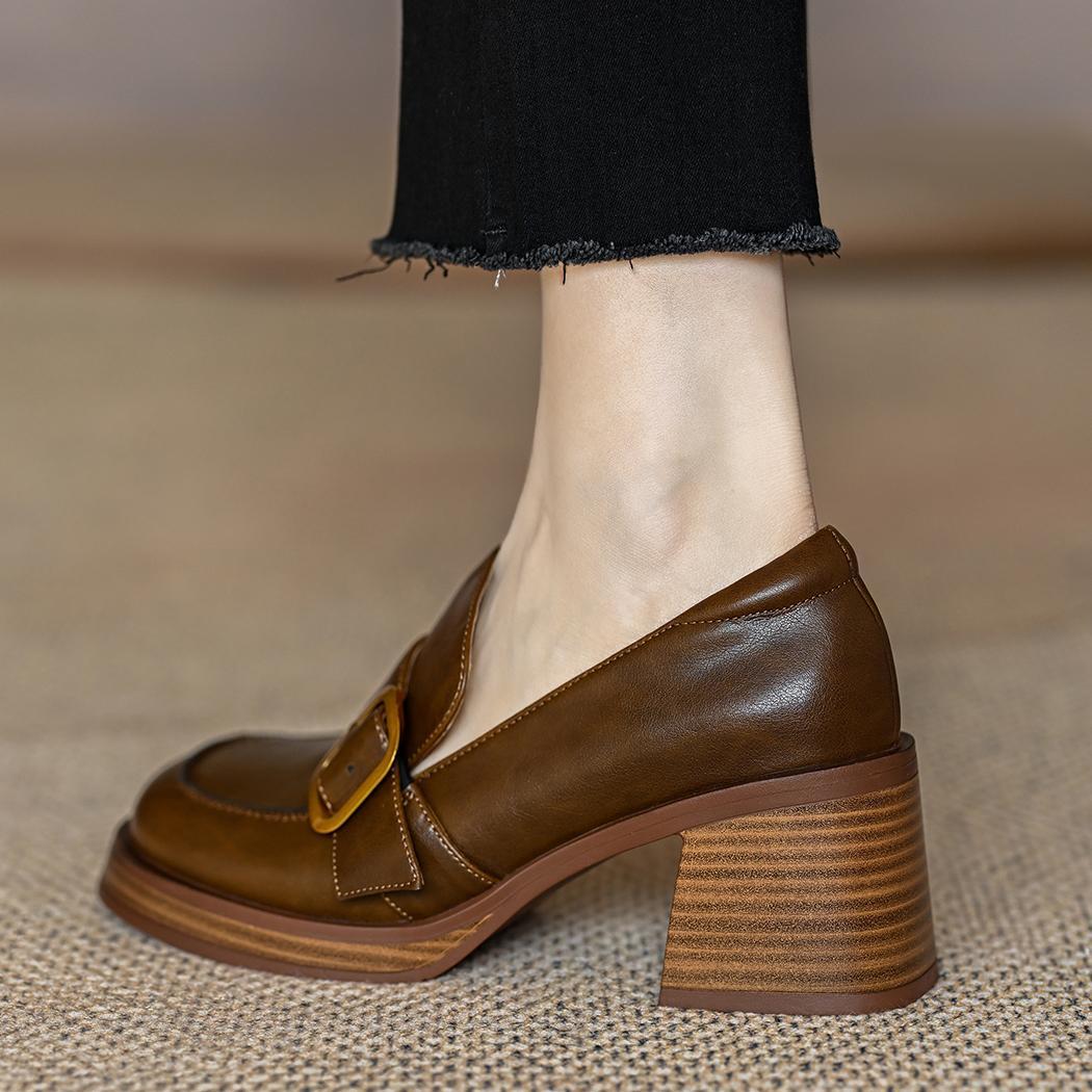 Mr. M, platform loafers women s 2025 new retro mid-heel thick heel square head one-pedal high-heeled single shoes 40
Mr. M, platform loafers women s 2025 new retro mid-heel thick heel square head one-pedal high-heeled single shoes 40