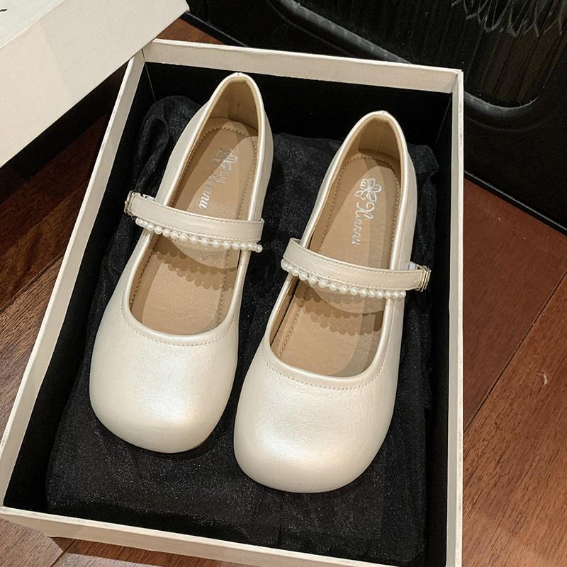 Flat bottom light mouth low heel Mary Jane single shoes women s 2025 summer new French beautiful pearl with skirt small leather shoes 35
Flat bottom light mouth low heel Mary Jane single shoes women s 2025 summer new French beautiful pearl with skirt small leather shoes 35