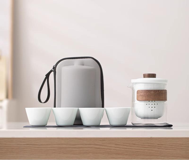 1 Pot+4Cup Glass Travel Tea Set, Portable Ceramic Kuaike Cup, Personal Portable Bag Set, Outdoor Kung Fu Glass Tea Pot 300ML
1 Pot+4Cup Glass Travel Tea Set, Portable Ceramic Kuaike Cup, Personal Portable Bag Set, Outdoor Kung Fu Glass Tea Pot 300ML