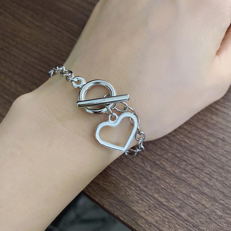 New Retro Punk European And American Ins Blogger Love Pendant Metal Texture Exaggerated Thick Chain Hip Hop Fan Bracelet медный
New Retro Punk European And American Ins Blogger Love Pendant Metal Texture Exaggerated Thick Chain Hip Hop Fan Bracelet медный
