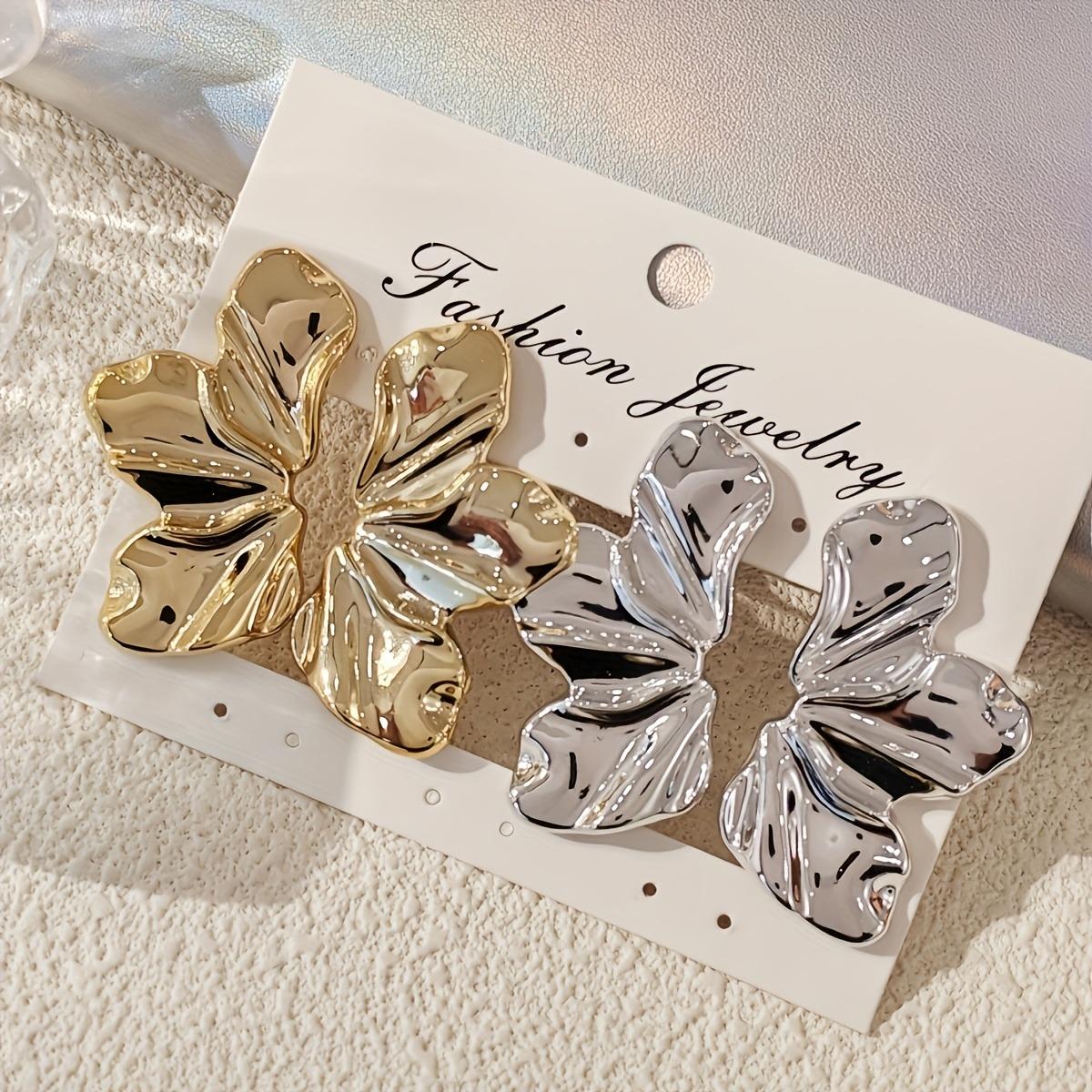 Set of 2 Women s Fashion Leaf Shape Stud Earrings Elegant Alloy Ear Jewelry for Daily Wear Party Gifts
Set of 2 Women s Fashion Leaf Shape Stud Earrings Elegant Alloy Ear Jewelry for Daily Wear Party Gifts
