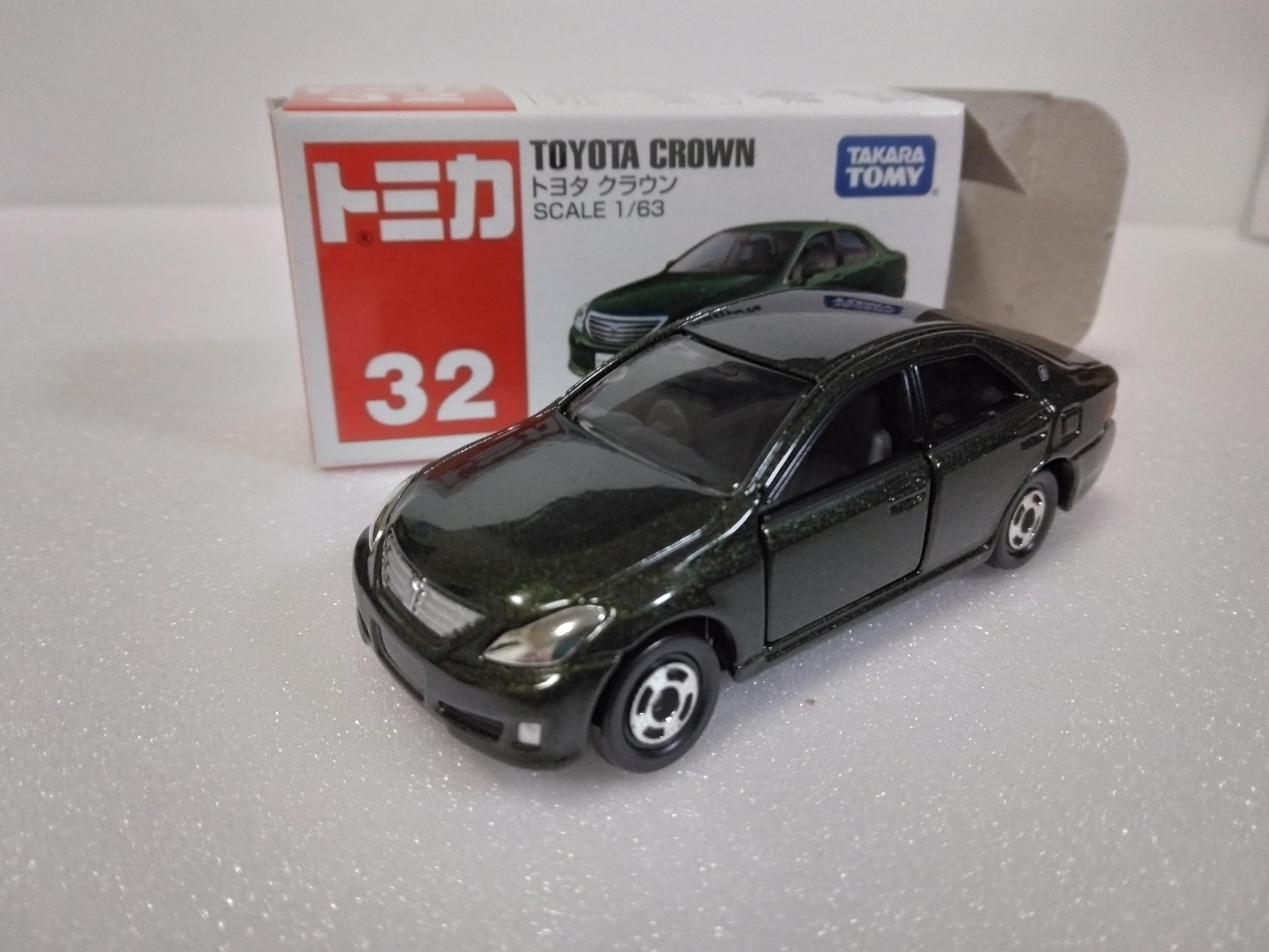 Томика Нет. 32 Toyota Crown 163 масштаб литой мини-автомобиль, темно-зеленый Сделано в Китае
Томика Нет. 32 Toyota Crown 163 масштаб литой мини-автомобиль, темно-зеленый Сделано в Китае