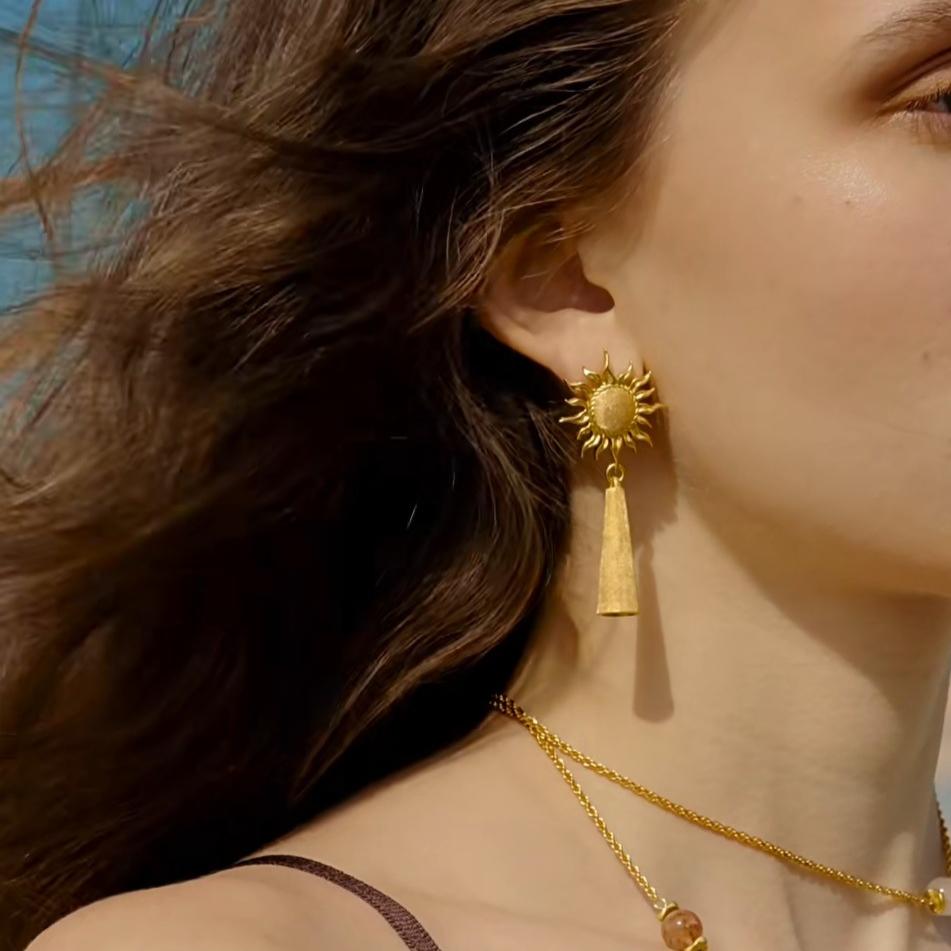 New Tassel Earrings For Women, Handmade Brushed High-End Light Luxury Jewelry Gift біле золото кольору
New Tassel Earrings For Women, Handmade Brushed High-End Light Luxury Jewelry Gift біле золото кольору