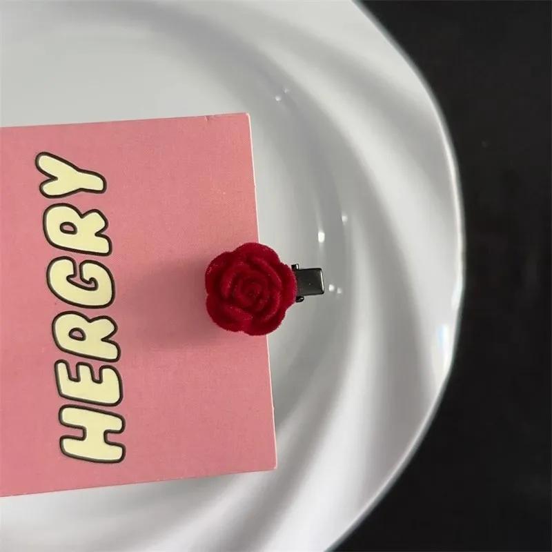 1/10pcs Red Velvet Rose Hair Clips for Women Small Flower Hairpins Girls Elegant Hair Clip Pin Barrette Wedding Hair Accessories
1/10pcs Red Velvet Rose Hair Clips for Women Small Flower Hairpins Girls Elegant Hair Clip Pin Barrette Wedding Hair Accessories
