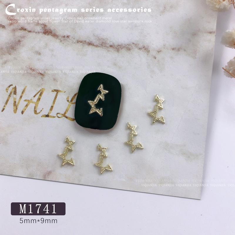 Punk Style Nail Art: Alloy Chrome Hearts Star Decorations
Punk Style Nail Art: Alloy Chrome Hearts Star Decorations
