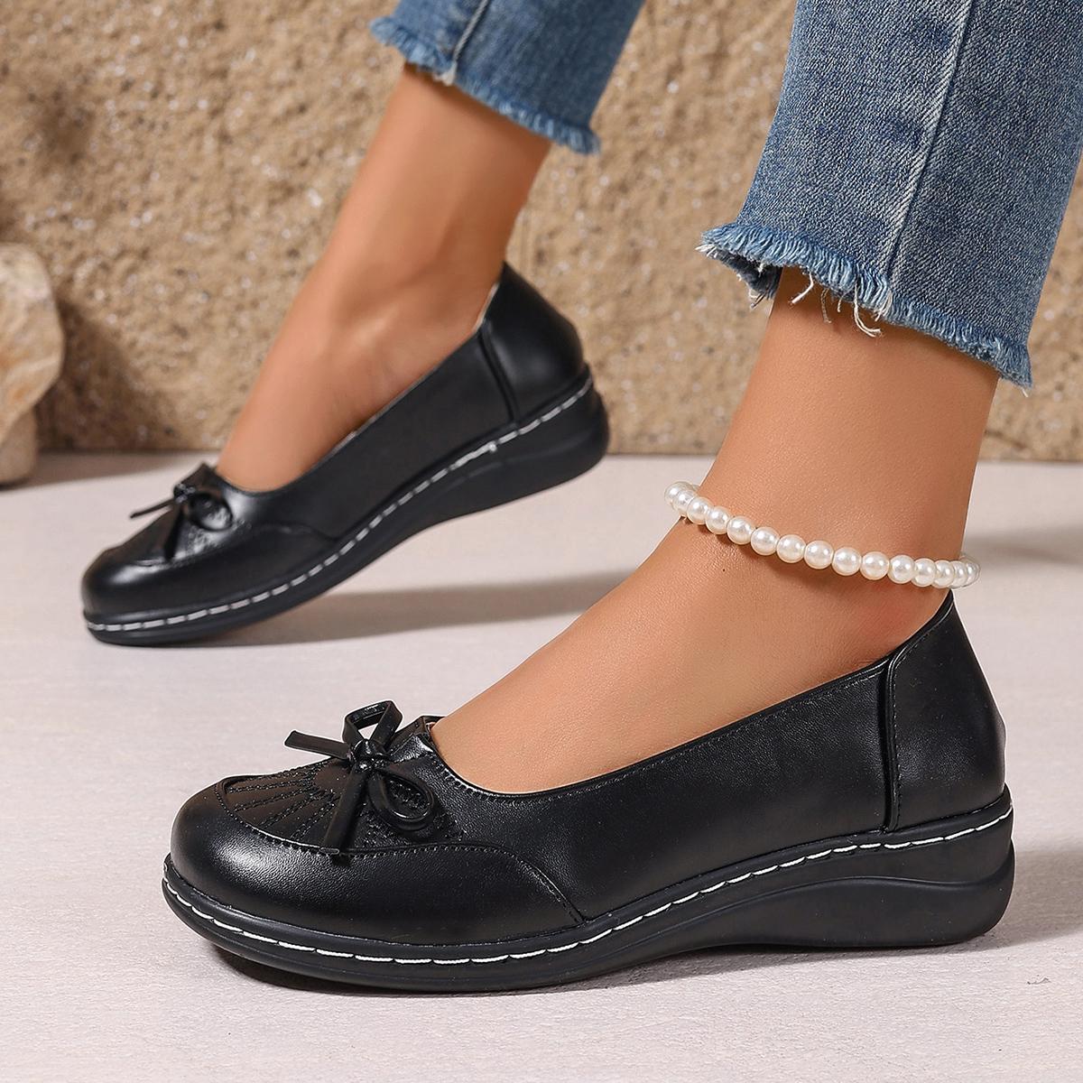 Bowtie Decor Pu Leather Loafers for Women Autumn Comfort Soft Sole Ballet Flats Woman Slip On Flat Heels Casual Shoes 42
Bowtie Decor Pu Leather Loafers for Women Autumn Comfort Soft Sole Ballet Flats Woman Slip On Flat Heels Casual Shoes 42