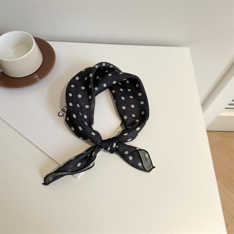 58cm Cotton Linen Artistic Women s Square Scarf - Fresh, Breathable, Soft, and Versatile for Spring/Summer Fashion.
58cm Cotton Linen Artistic Women s Square Scarf - Fresh, Breathable, Soft, and Versatile for Spring/Summer Fashion.