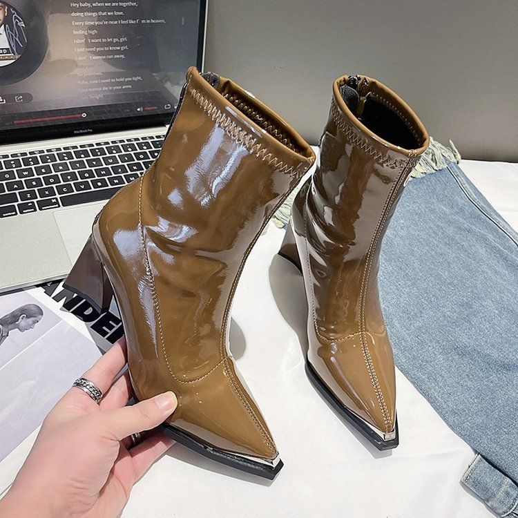Металлические остроносые короткие сапоги на высоком каблуке женские с задней молнией 2025 осенне-зимняя модная универсальная обувь в стиле Мартин задняя молния тонкие сапоги 40
Металлические остроносые короткие сапоги на высоком каблуке женские с задней молнией 2025 осенне-зимняя модная универсальная обувь в стиле Мартин задняя молния тонкие сапоги 40