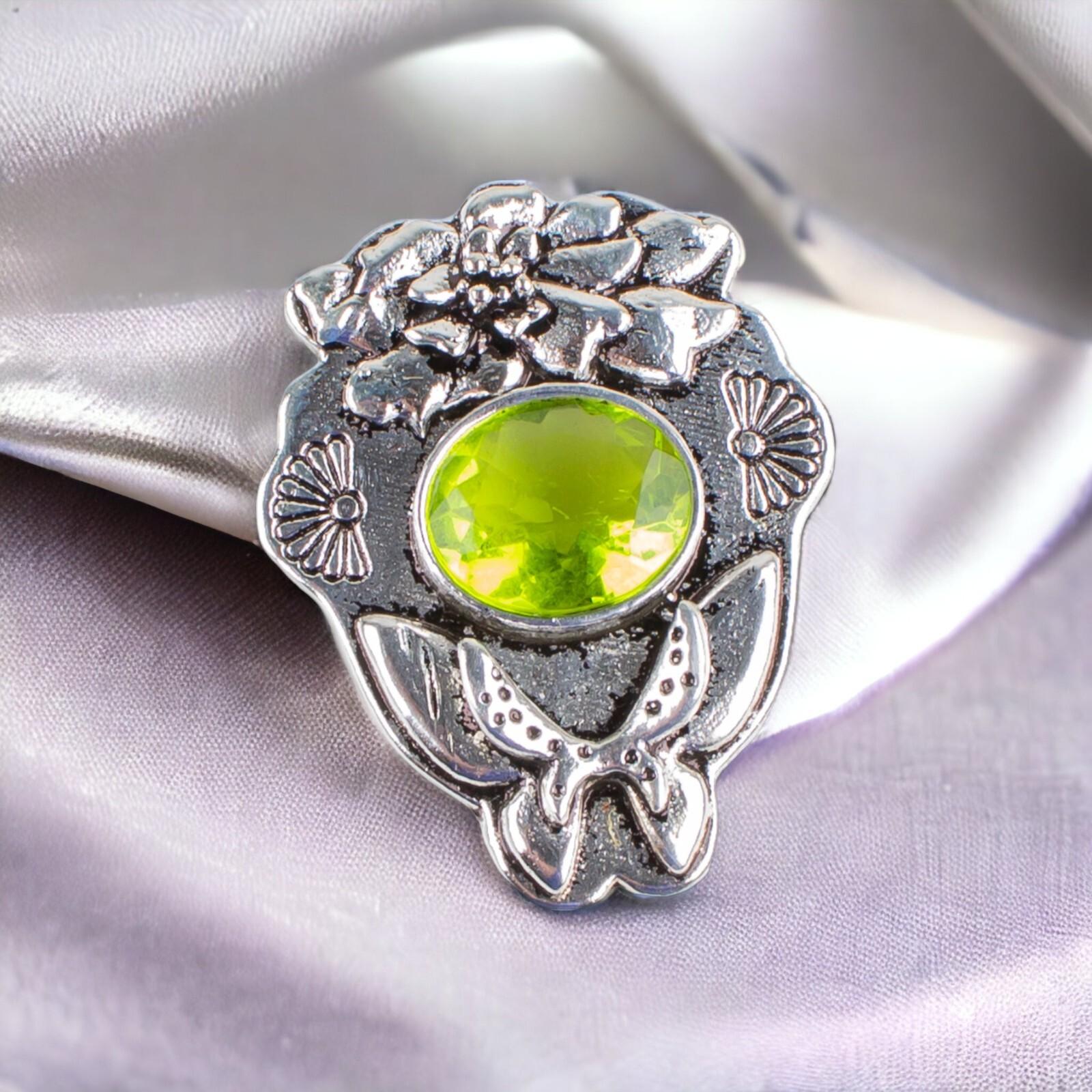 925 Solid Silver Semi Precious Gemstone Oxidised Designer Jewelry Pendant 1.37 CP-6
925 Solid Silver Semi Precious Gemstone Oxidised Designer Jewelry Pendant 1.37 CP-6