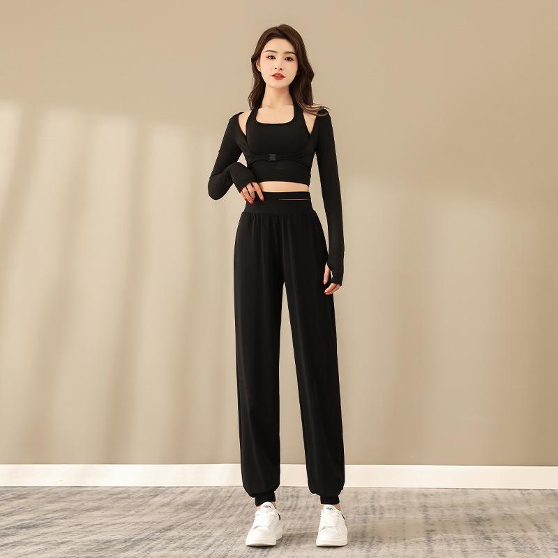 Women s High-End Summer Yoga and Running Set: Quick-Drying, Loose-Fit, Ideal for Gym, Pilates, and Outdoor Activities. Large
Women s High-End Summer Yoga and Running Set: Quick-Drying, Loose-Fit, Ideal for Gym, Pilates, and Outdoor Activities. Large