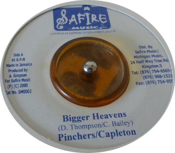 7inch Record PINCHERS & CAPLETON - Bigger Heavens SM0002 Safire Music 2000 Jamaica Reggae, Ska & Dub Used
7inch Record PINCHERS & CAPLETON - Bigger Heavens SM0002 Safire Music 2000 Jamaica Reggae, Ska & Dub Used