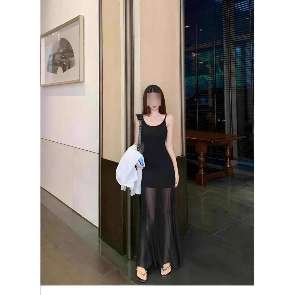 White mesh suspender dress women s summer seaside vacation style temperament beautiful fishtail long skirt S- (can be worn within 45kg) чорний
White mesh suspender dress women s summer seaside vacation style temperament beautiful fishtail long skirt S- (can be worn within 45kg) чорний