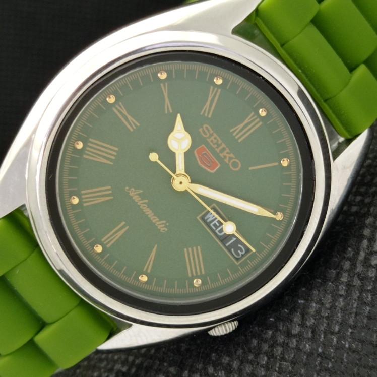 USED VINTAGE SEIKO 5 AUTOMATIC 7S26A JAPAN MENS D/D GREEN WATCH 610d-a318492-2 SKU610d-a318492
USED VINTAGE SEIKO 5 AUTOMATIC 7S26A JAPAN MENS D/D GREEN WATCH 610d-a318492-2 SKU610d-a318492
