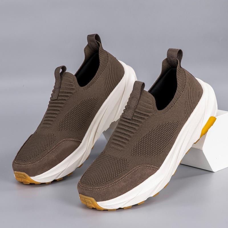 Summer new wide last men s breathable mesh walking shoes lightweight soft sole one pedal outdoor casual sports shoes 45 коричневий
Summer new wide last men s breathable mesh walking shoes lightweight soft sole one pedal outdoor casual sports shoes 45 коричневий