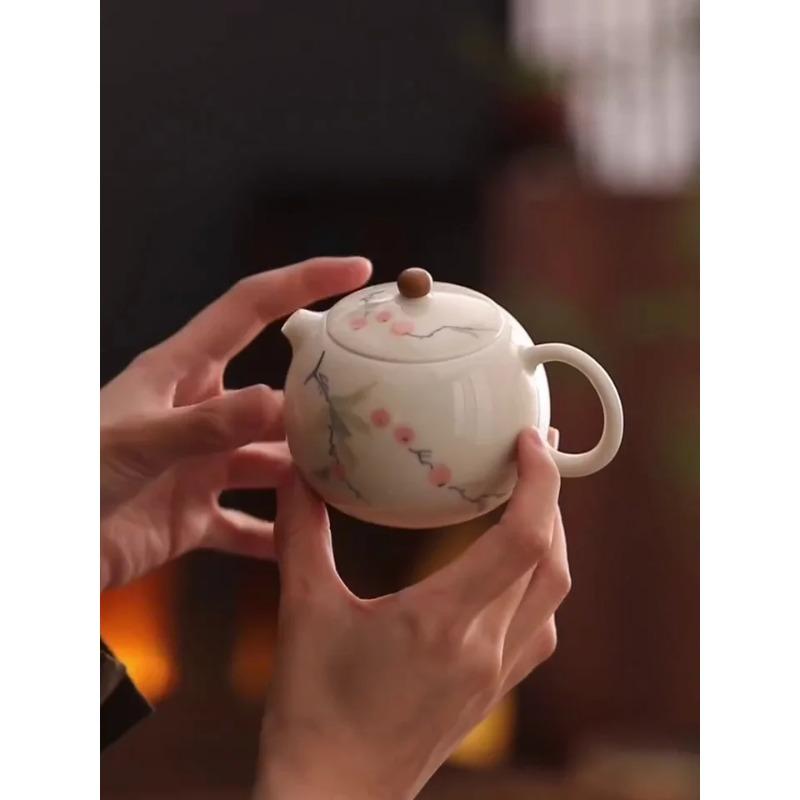 Wood Gray Porcelain Underglaze Color Hand-painted Persimmon Wood Gray Kung Fu Teapot Ceramic Teapot Single Pot
Wood Gray Porcelain Underglaze Color Hand-painted Persimmon Wood Gray Kung Fu Teapot Ceramic Teapot Single Pot