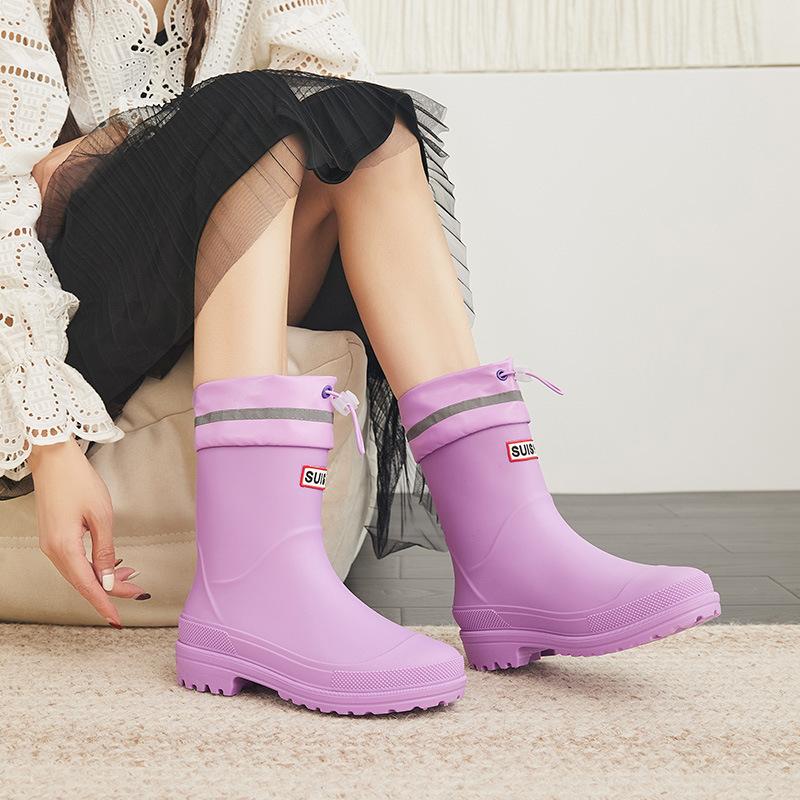 Fashion versatile women s rain shoes waterproof and non-slip cotton warm medium tube rain boots soft sole comfortable bundle water shoes 41 рожевий
Fashion versatile women s rain shoes waterproof and non-slip cotton warm medium tube rain boots soft sole comfortable bundle water shoes 41 рожевий