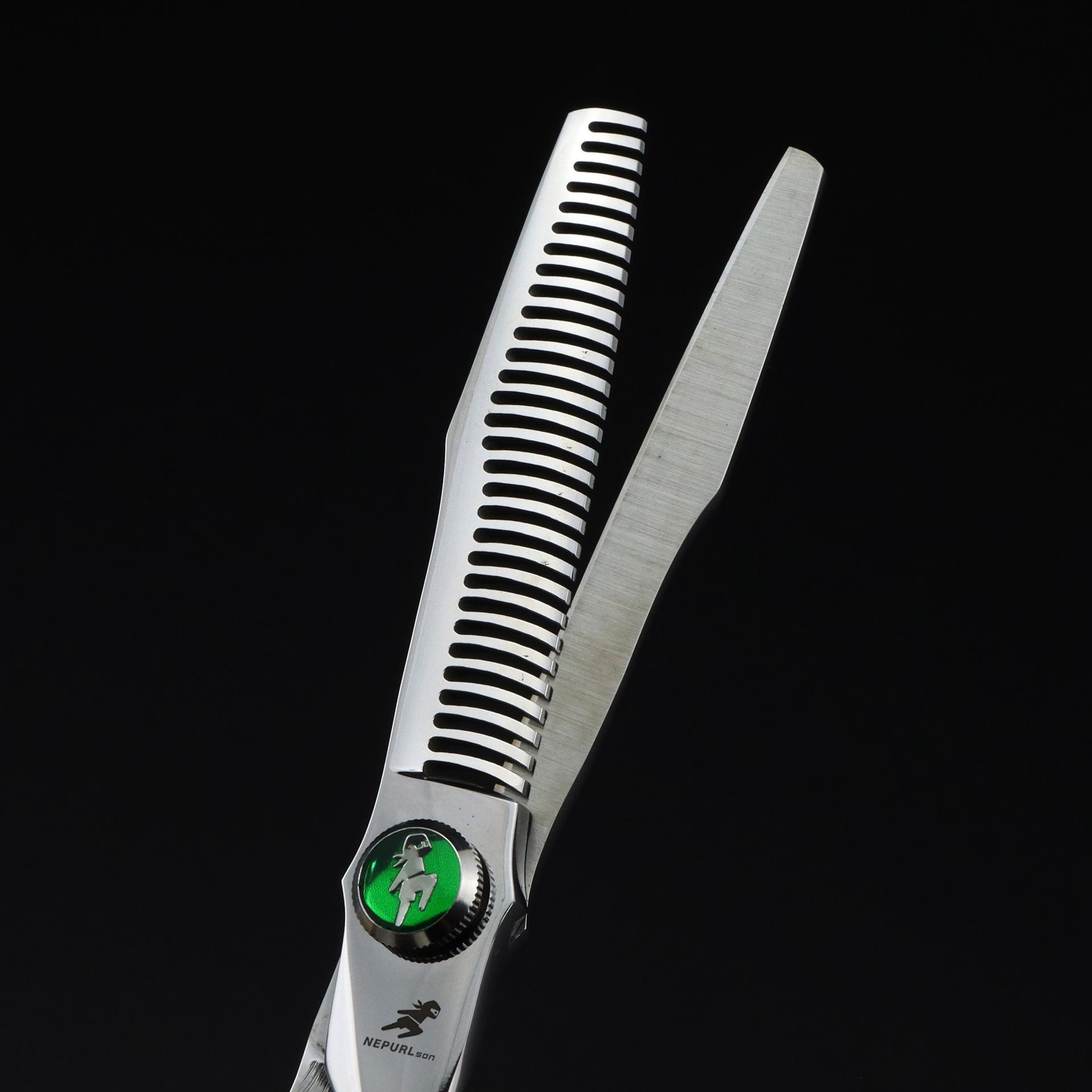 6.0 inch green gem model, hair scissors, haircut, flat scissors, bangs, tooth scissors, antlers, fish bone, non-marking tooth scissors. traceless teeth remove 10% of hair volume
6.0 inch green gem model, hair scissors, haircut, flat scissors, bangs, tooth scissors, antlers, fish bone, non-marking tooth scissors. traceless teeth remove 10% of hair volume