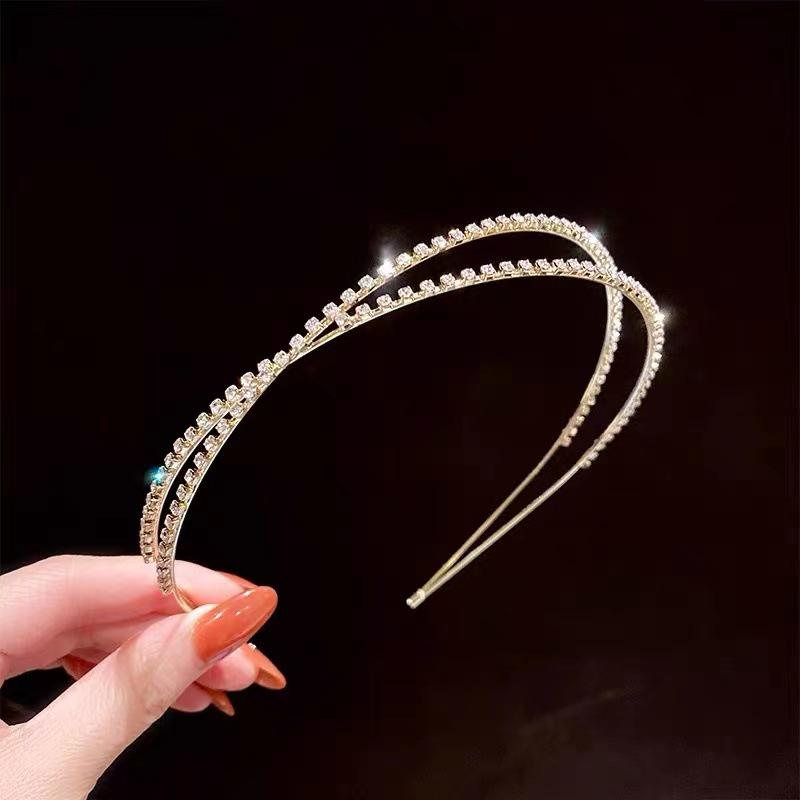 Elegant Korean Rhinestone Cross Headband - Fairy Style Bridal Headwear for Women золотой
Elegant Korean Rhinestone Cross Headband - Fairy Style Bridal Headwear for Women золотой