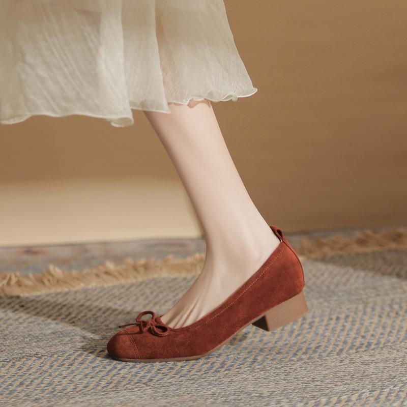 Fashion suede leather bowtie pumps women square toe low heel working shoes cozy flock escarpins femmes elegant chunky heel bow tacones 35 коричневый
Fashion suede leather bowtie pumps women square toe low heel working shoes cozy flock escarpins femmes elegant chunky heel bow tacones 35 коричневый