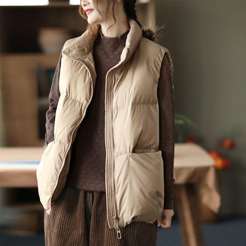 Women s Lightweight Down Vest 2021 - White Duck Down, Studded, Sleeveless, Short Outerwear One size 40-70 kg
Women s Lightweight Down Vest 2021 - White Duck Down, Studded, Sleeveless, Short Outerwear One size 40-70 kg
