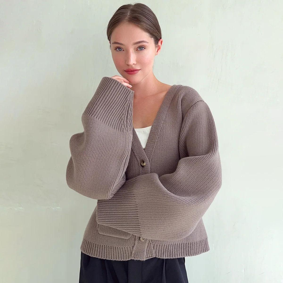 Women s V-neck Pocket Knitted Cardigan Loose Long Sleeve Sweater L верблюд
Women s V-neck Pocket Knitted Cardigan Loose Long Sleeve Sweater L верблюд